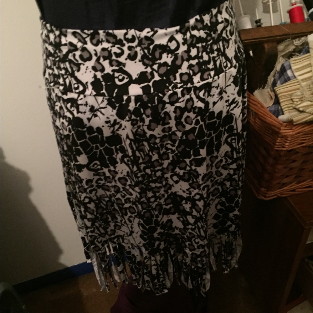 Fringe bottom skirt